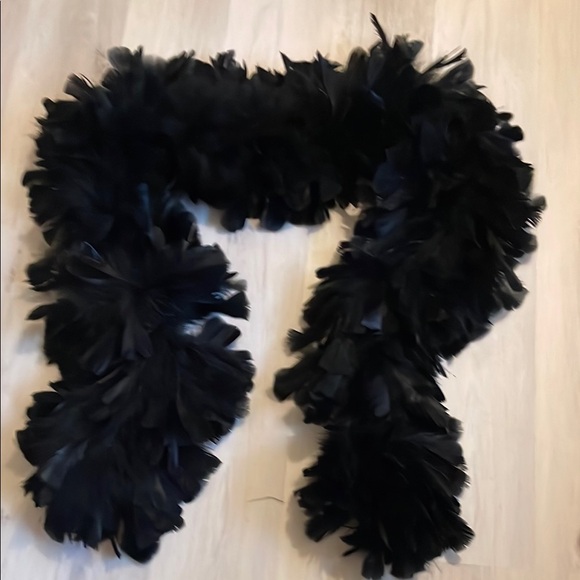 Black Feather Boa Scarf - Picture 1 of 4